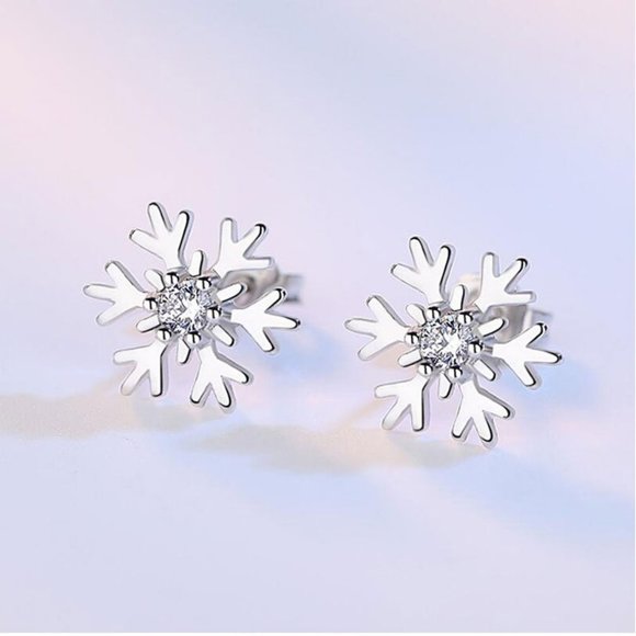 NEW 925 Sterling Silver Diamond Snowflake Earrings - Picture 3 of 8